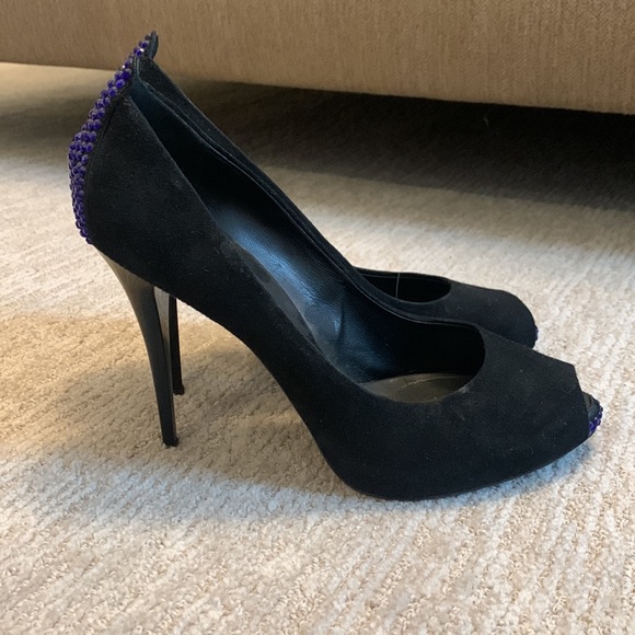 Suede black heals - Picture 2 of 6